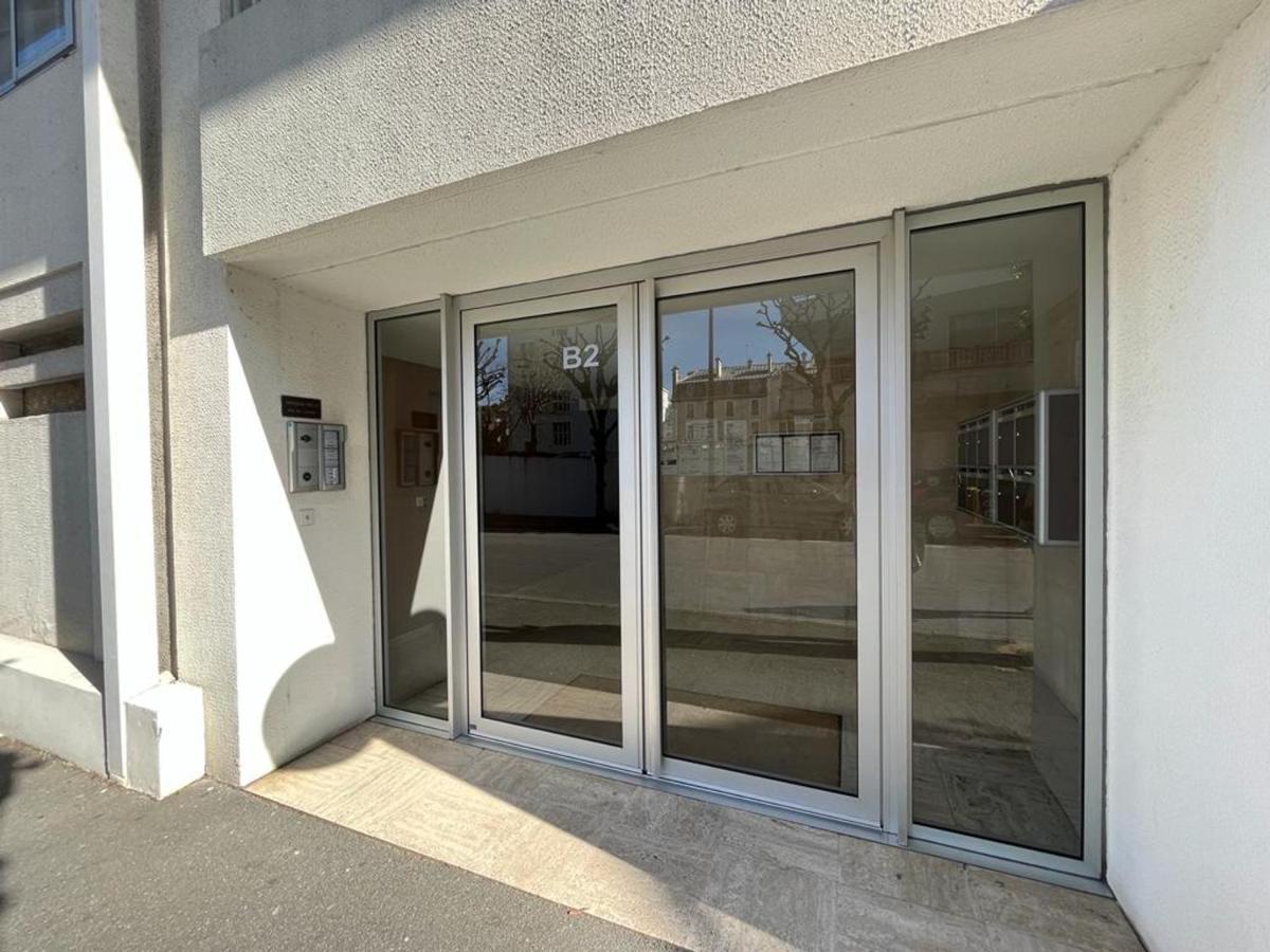 Appartement T4 Avec Parking, Balcon Et Proche Commerces A Biarritz - Fr-1-239-921 Exteriör bild